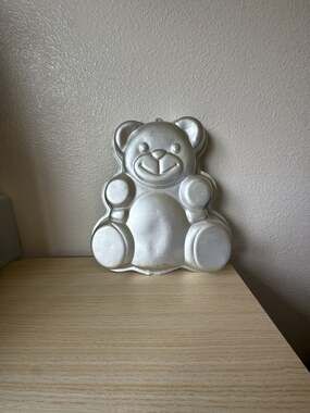 Vintage 1982 Wilton Stand-Up Cuddly Bear Cake Pan 502-3754